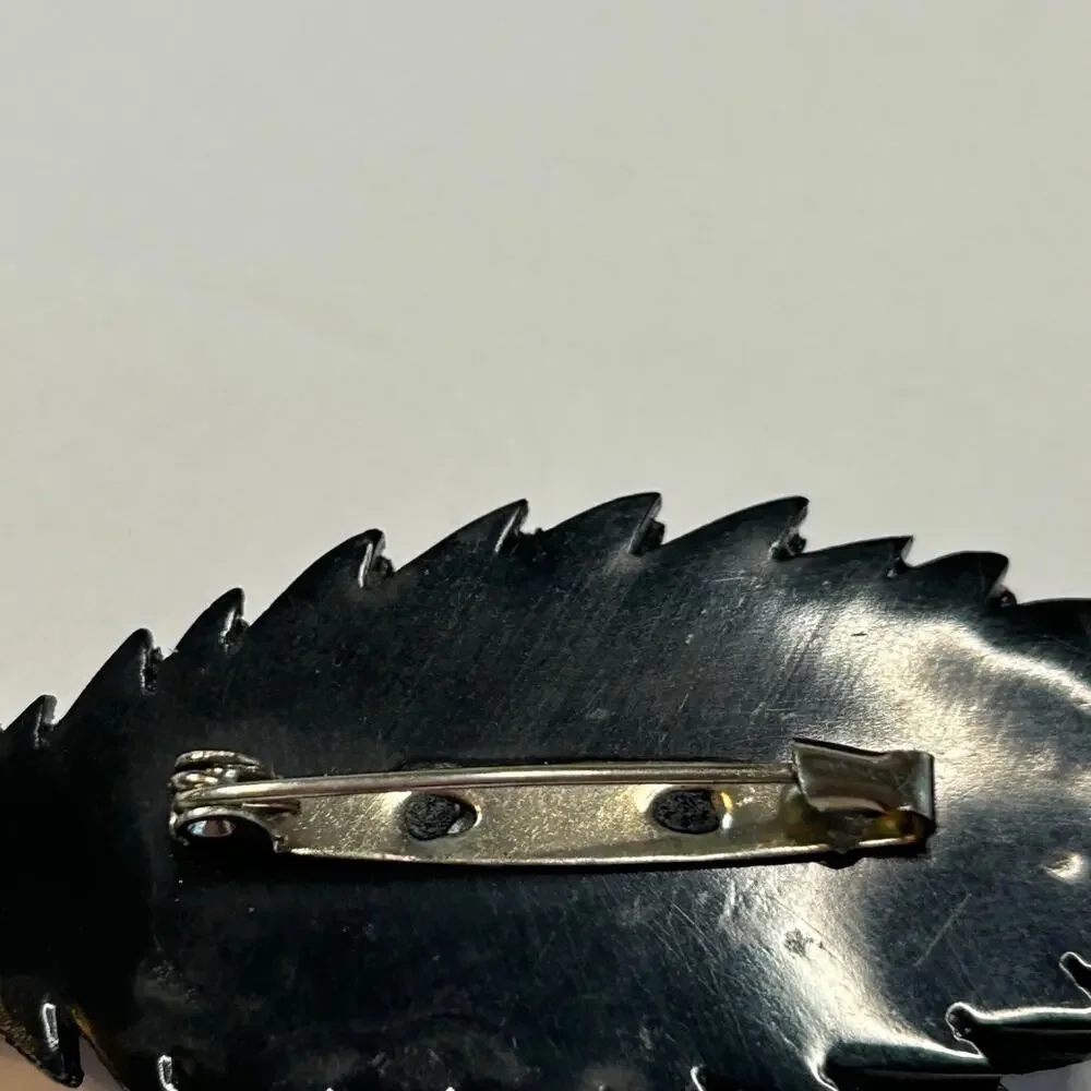 Unbranded vintage carved